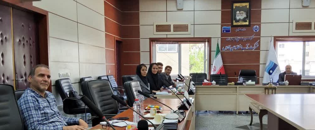 نشست مشترک اعضای کارگروه آب اتاق فکر استانداری  و مدیران و کارشناسان شرکت آب منطقه ای فارس برگزار شد.