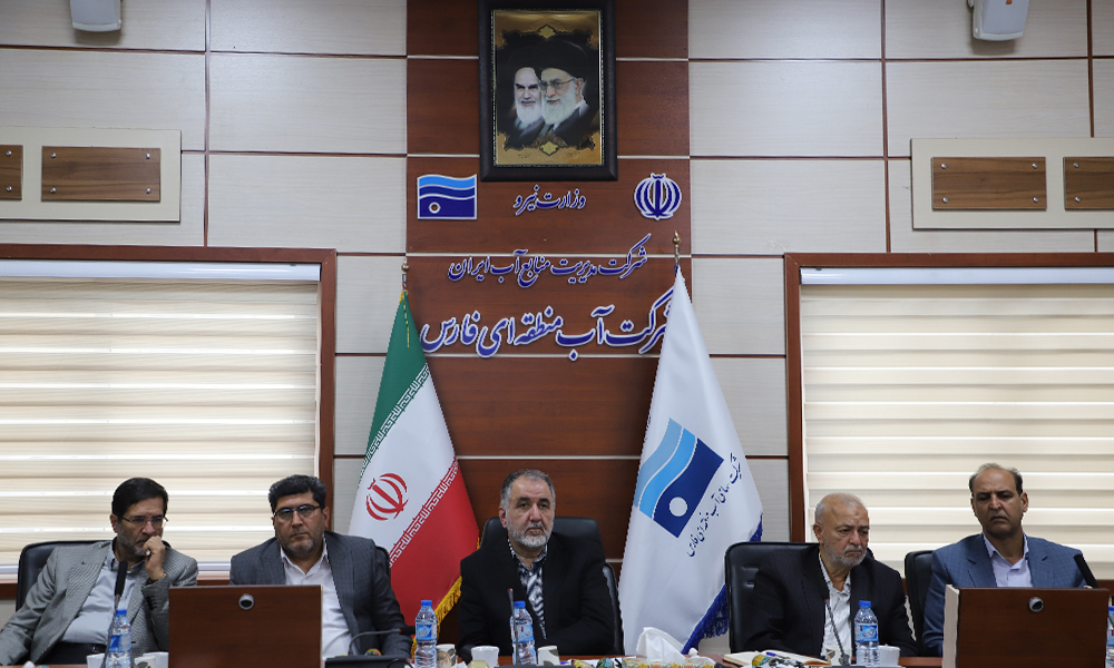 از برنامه ریزی برای تامین و انتقال آب از دریا تا استفاده از پساب و آب های جایگزین برای صنعت