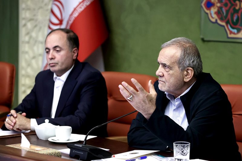 انتقاد رئیس جمهور به برداشت بی‌رویه آب از چاه‌های کشاورزی/ صدور محصولات کشاورزی صادرات پنهان آب است