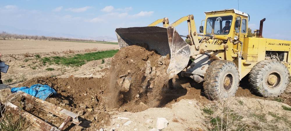 مدیرحفاظت و بهره برداری شرکت آب منطقه ای از اجرای احکام قطعی شده  1700 حلقه چاه غیر مجاز دراستان فارس خبر داد.