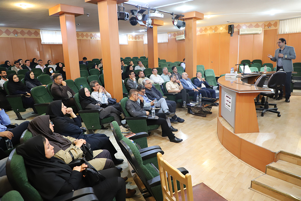 برگزاری نشست علمی-آموزشی آشنایی با کاربرد پهپاد در مطالعات منابع آب